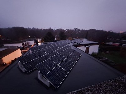 Hier findest du eine Auswahl der Solarkraftwerke unserer zufriedenen Kunden.